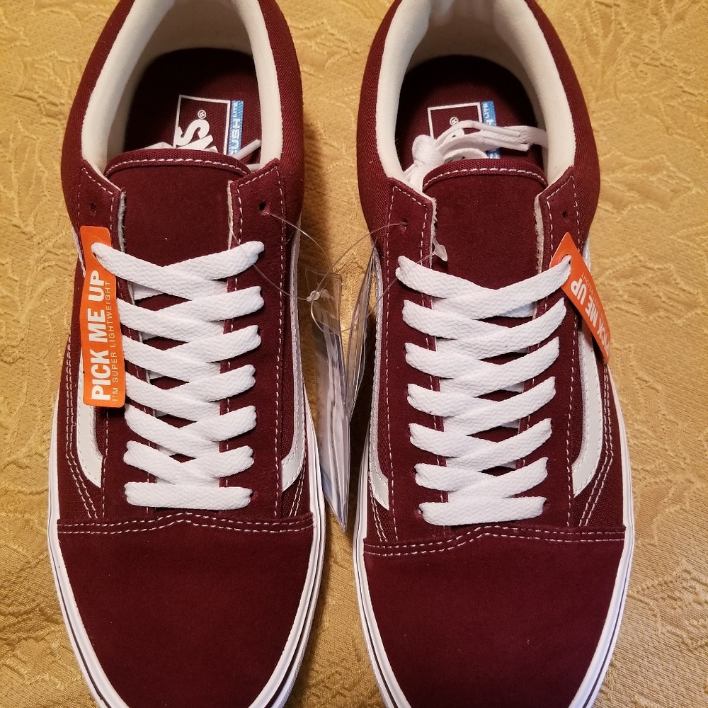 Van's Cush Lite Shoe Burgandy New Suede